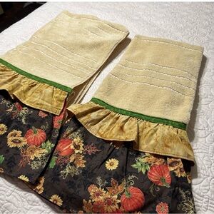 new set of 2 bath towels 48 x 25 chateau  handmade pumpkins